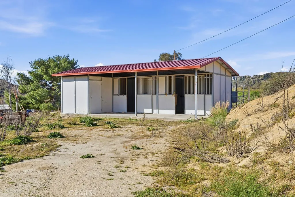 House stables