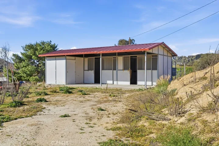 House stables