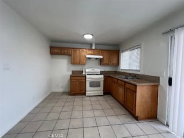 1064 Waters, Pomona, California 91766