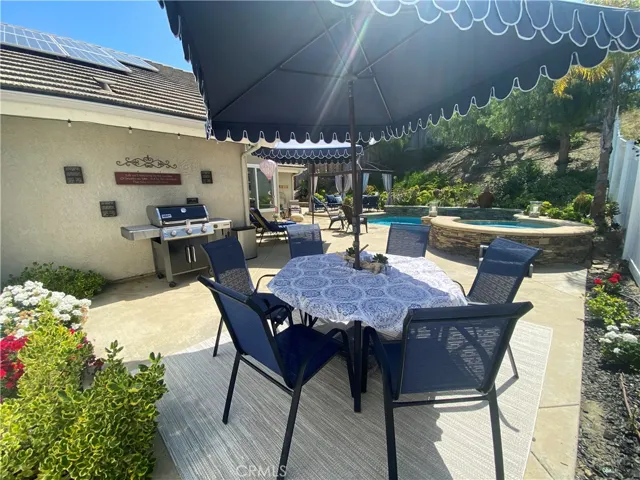 Outdoor dinning and entertaining.