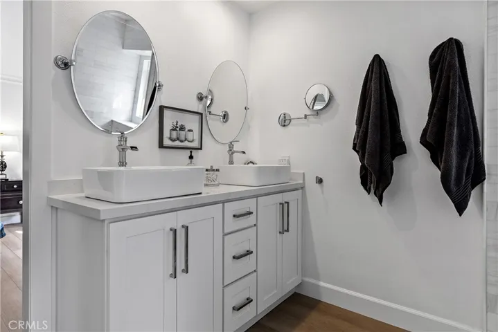Double sink Master Bath