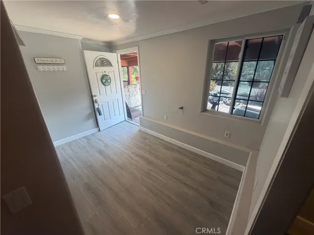 Entry/ Laundry