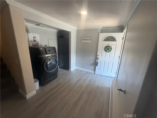 Entry/ Laundry