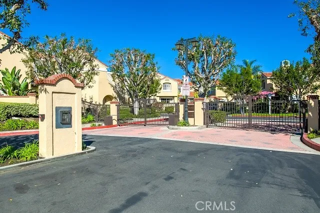 2439 Paseo Circulo, Tustin, California 92782