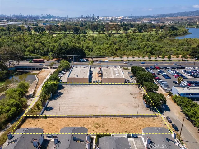 only the paved portion is for lease