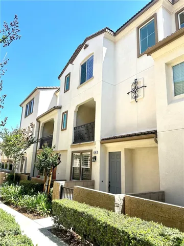 6388 Pictor Court, Eastvale, California 91752