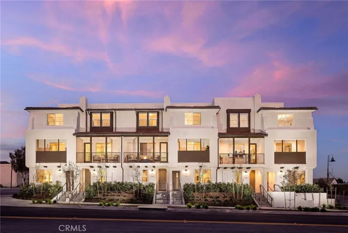 324 E Whittier Boulevard, La Habra, California 90631
