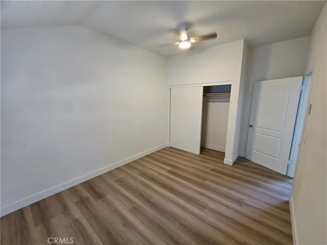 11426 215th B, Lakewood, California 90715