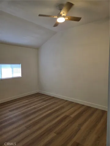 11426 215th B, Lakewood, California 90715