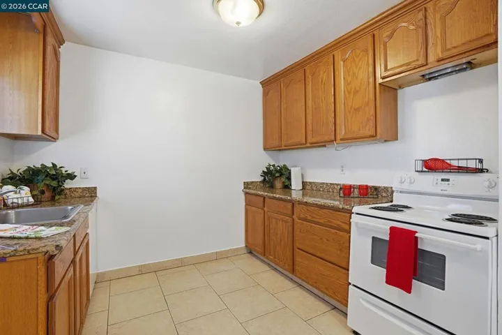 1370 Vine Ave, Martinez, California 94553
