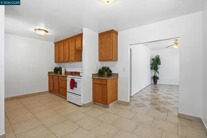 1370 Vine Ave, Martinez, California 94553