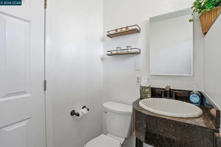 1370 Vine Ave, Martinez, California 94553