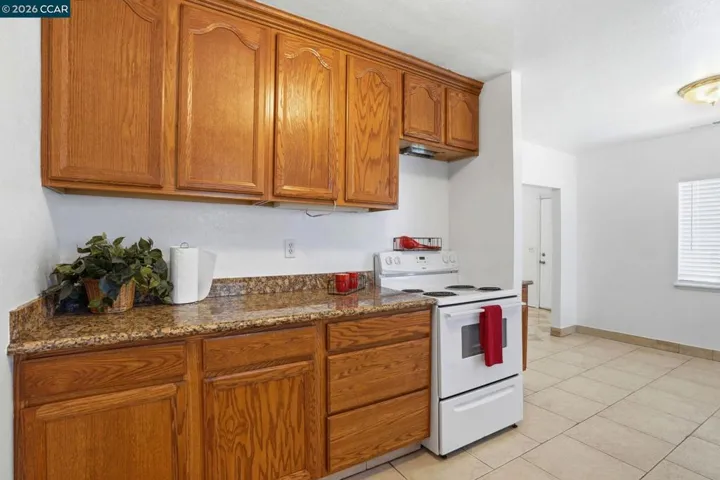 1370 Vine Ave, Martinez, California 94553