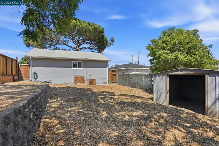 1370 Vine Ave, Martinez, California 94553