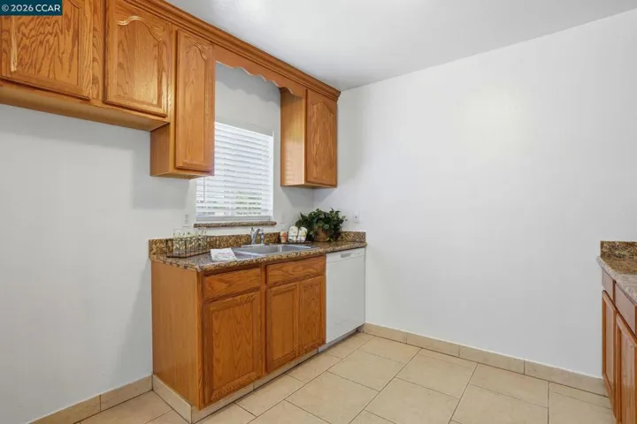 1370 Vine Ave, Martinez, California 94553