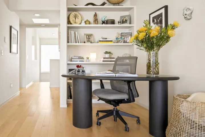 7 Via Joaquin 5, Monterey, California 93940