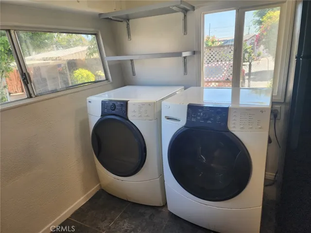 washer and dryer