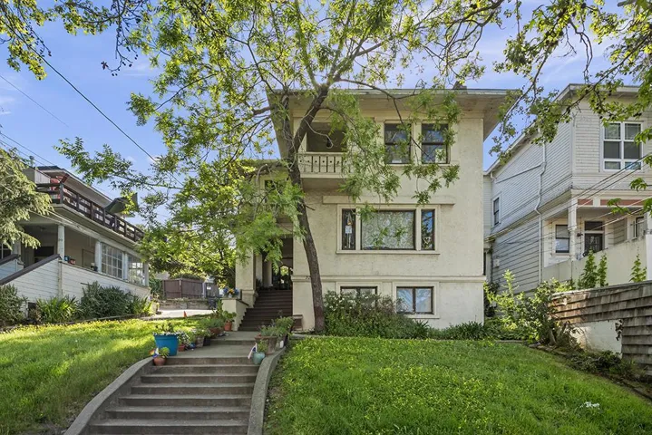 326 Athol Avenue, Oakland, California 94606