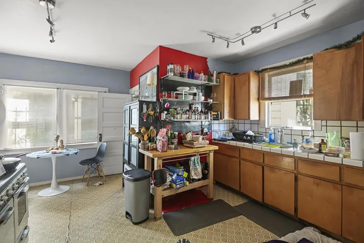 326 Athol Avenue, Oakland, California 94606