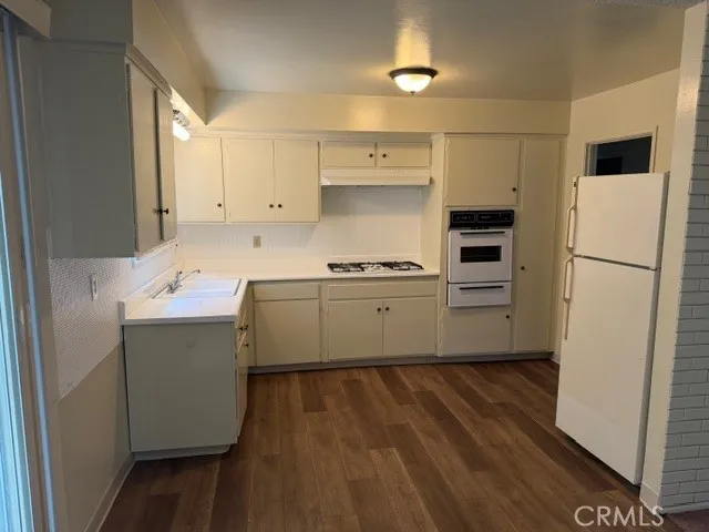 20626 Roseton, Lakewood, California 90715