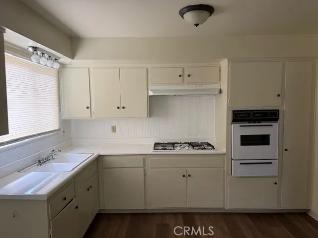 20626 Roseton, Lakewood, California 90715