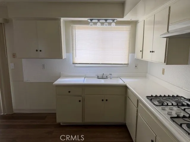 20626 Roseton, Lakewood, California 90715