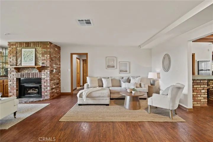 5334 Agate Street, Jurupa Valley, California 92509