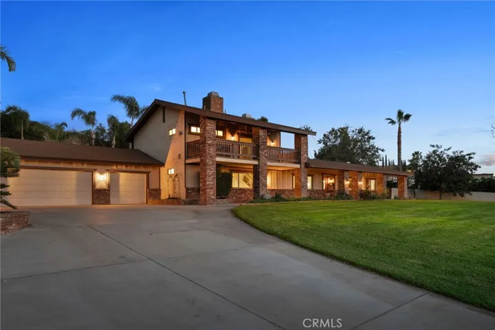 5334 Agate Street, Jurupa Valley, California 92509