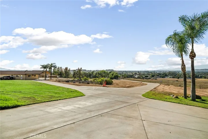 5334 Agate Street, Jurupa Valley, California 92509