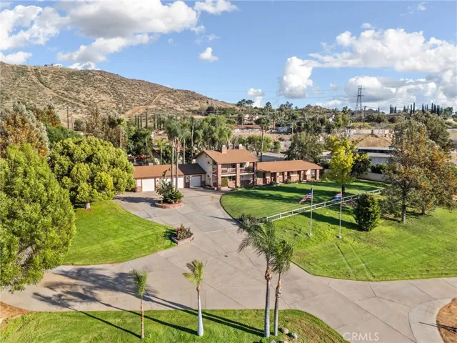 5334 Agate Street, Jurupa Valley, California 92509
