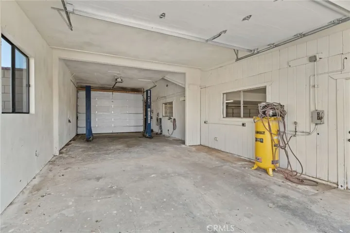 5334 Agate Street, Jurupa Valley, California 92509