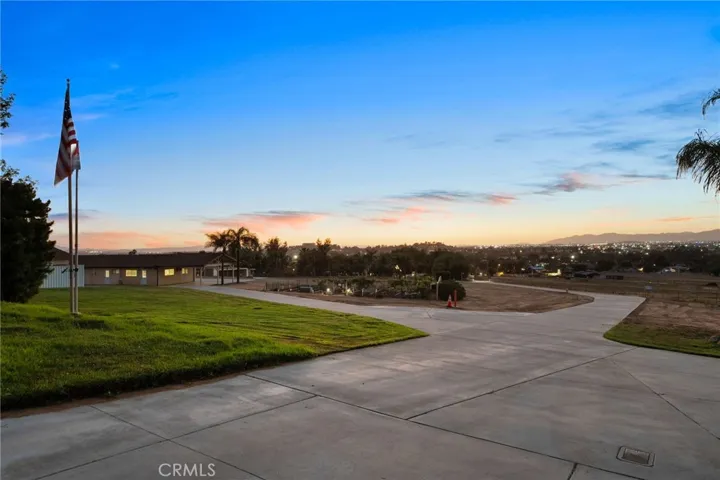 5334 Agate Street, Jurupa Valley, California 92509