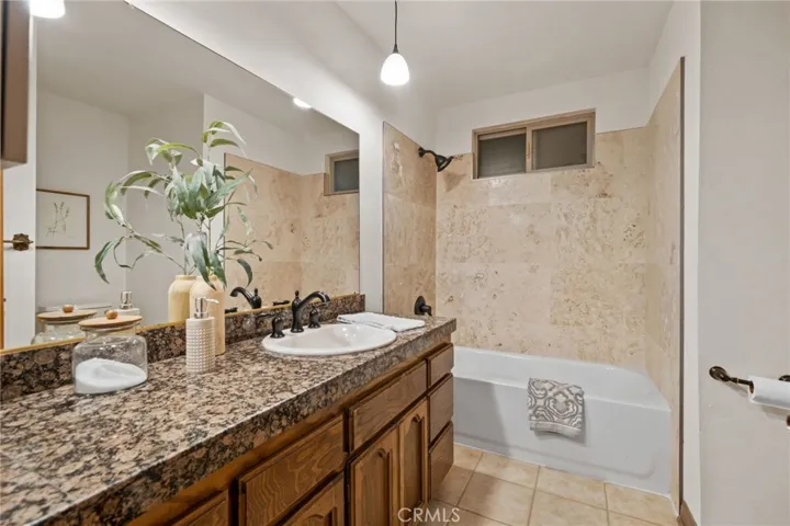 5334 Agate Street, Jurupa Valley, California 92509