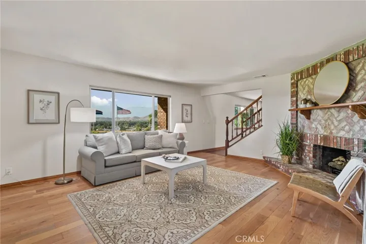 5334 Agate Street, Jurupa Valley, California 92509