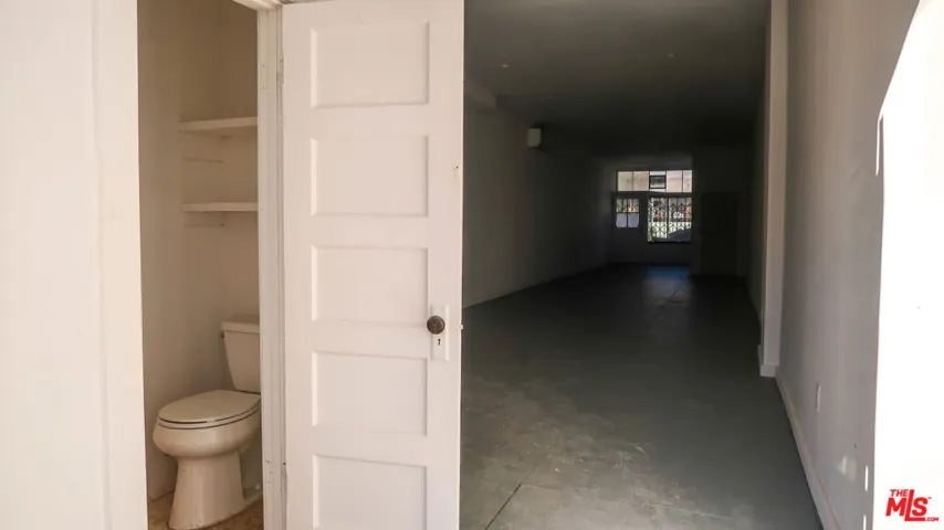 14426 Friar Street, Van Nuys, California 91401