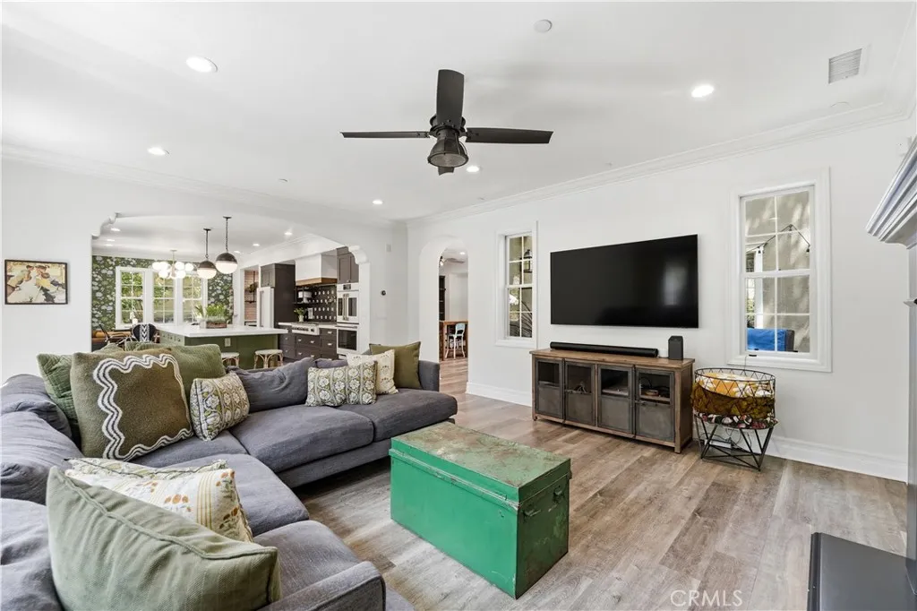 Family room/ Kitchen