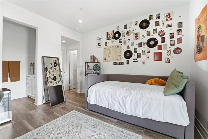 All bedrooms have en suite bathrooms