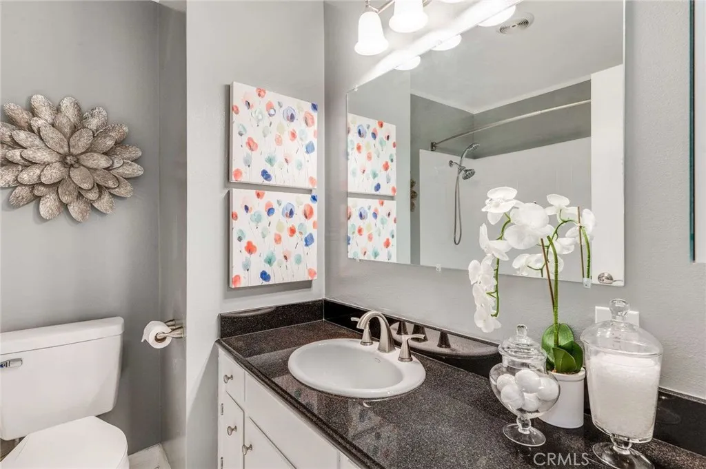 Upstairs Hall Bathroom