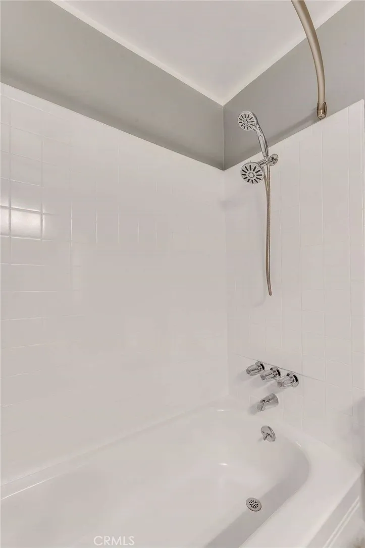 Bathtub/Shower Combo in Upstairs Hall Bathroom