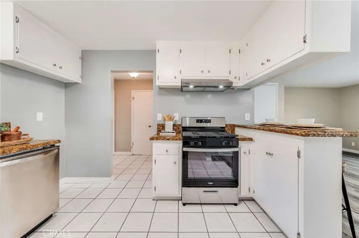 Beautiful, Open Concept Kitchen and Family Room