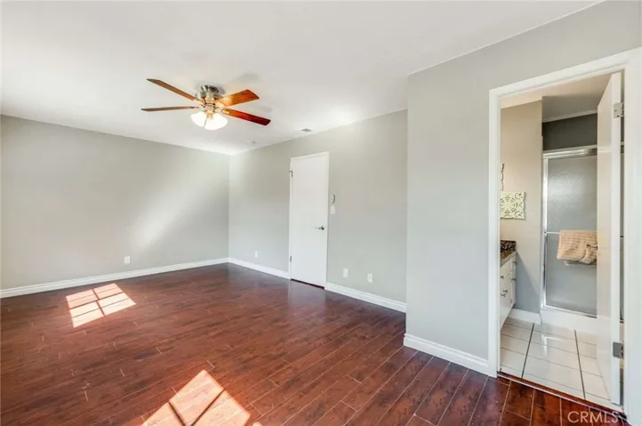 Spacious Upstairs Primary En Suite Bedroom/Bathroom