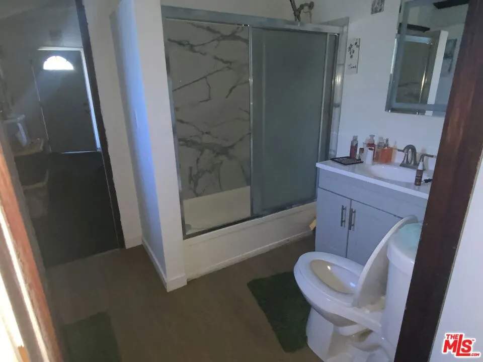 2nd Bathroom