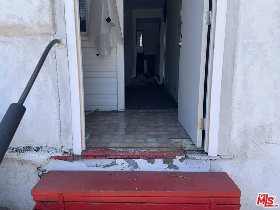 Back Unit Entrance