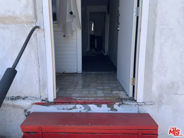 Back Unit Entrance