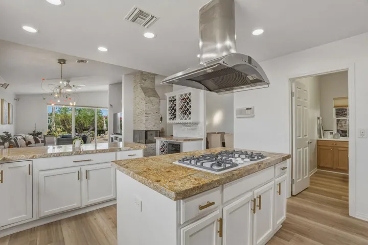 79516MorningGloryCt-17