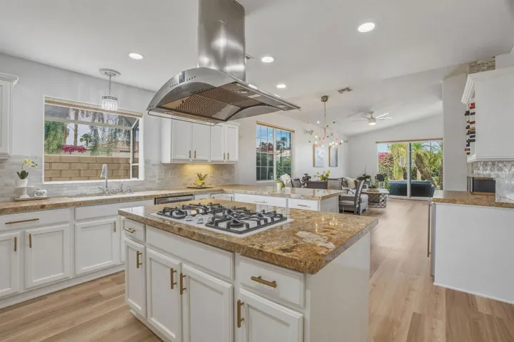 79516MorningGloryCt-16
