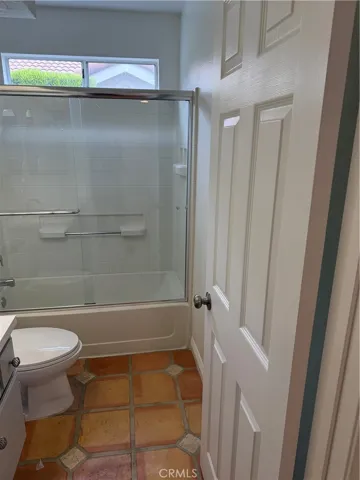Mainfloor bathroom