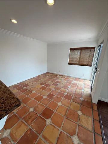 Kitchen eating area