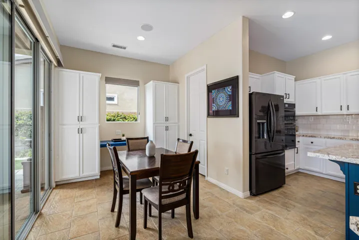 81819 Brittlebush L