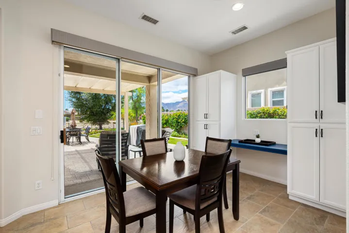 81819 Brittlebush L